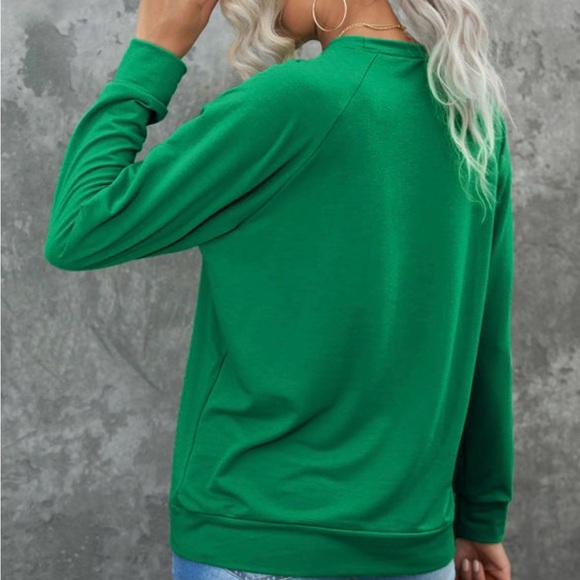 NWT Lucky St. Paddy’s Soft Embellished Crewneck Sweatshirt Emerald Green Medium - Picture 3 of 5